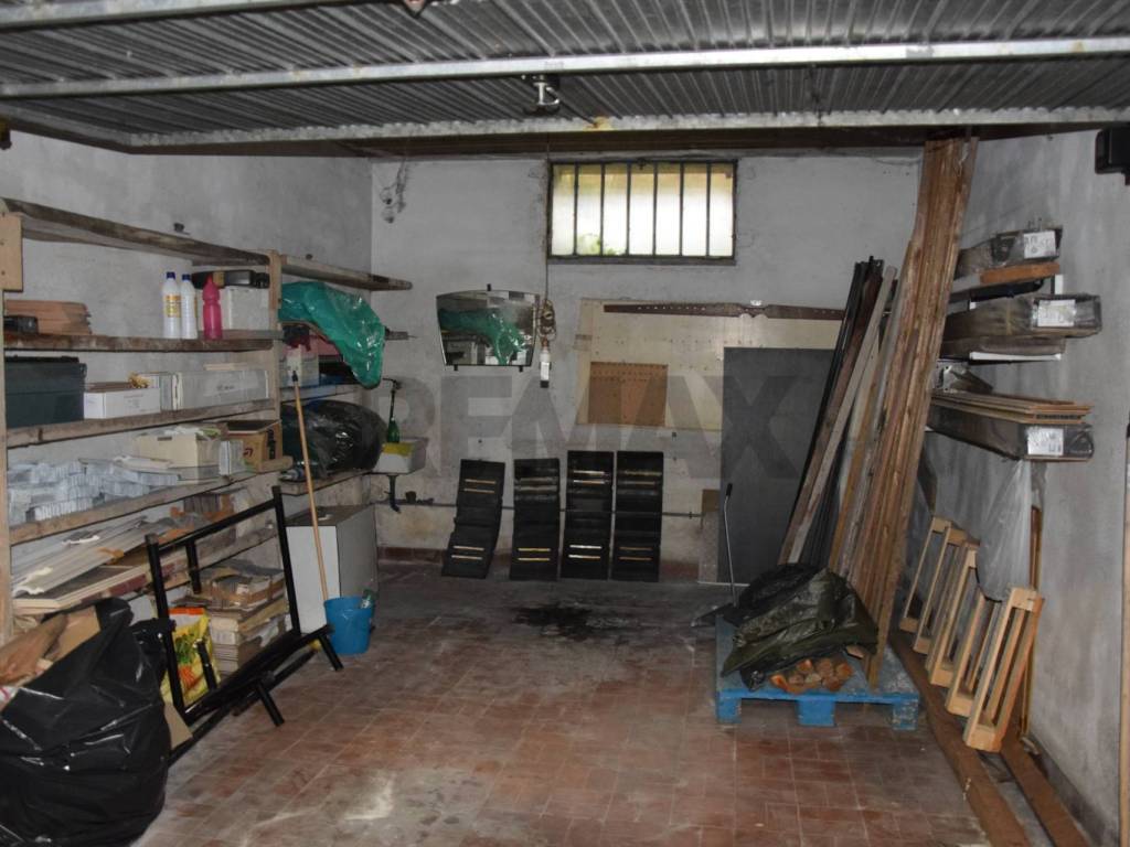 Box / garage a Pomezia in Via Zara, 12 - Foto 2