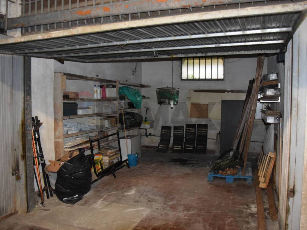 Box / garage a Pomezia in Via Zara, 12 - Foto 3