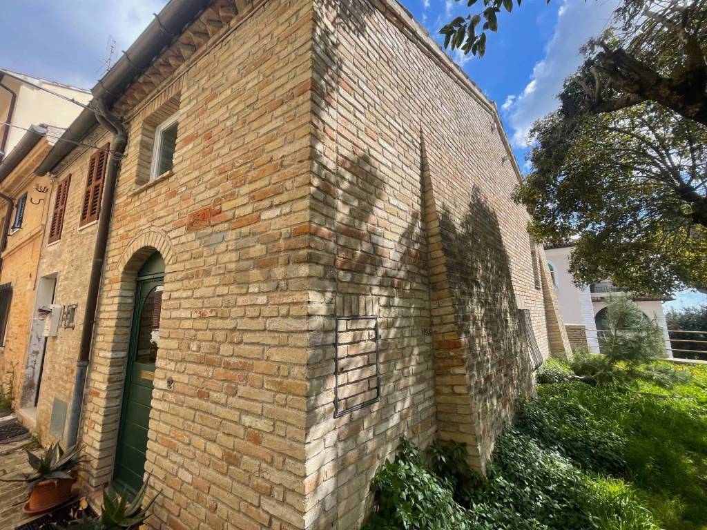 Casa indipendente a Recanati in VIA DI MONTE MORELLO, 2 - Foto 2
