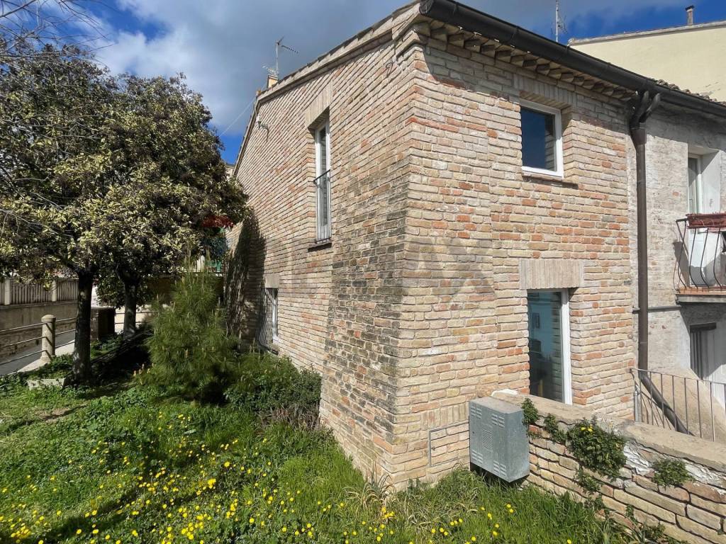 Casa indipendente a Recanati in VIA DI MONTE MORELLO, 2 - Foto 5