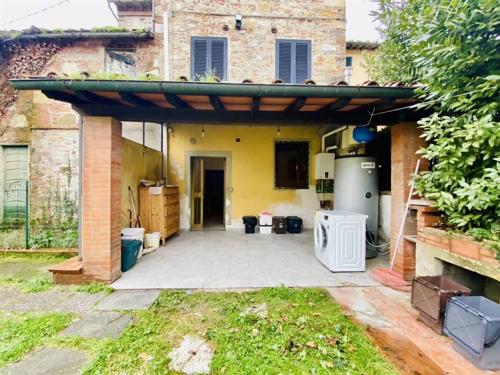 Casa indipendente a Lucca in Via della Chiesa XIII - Foto 4