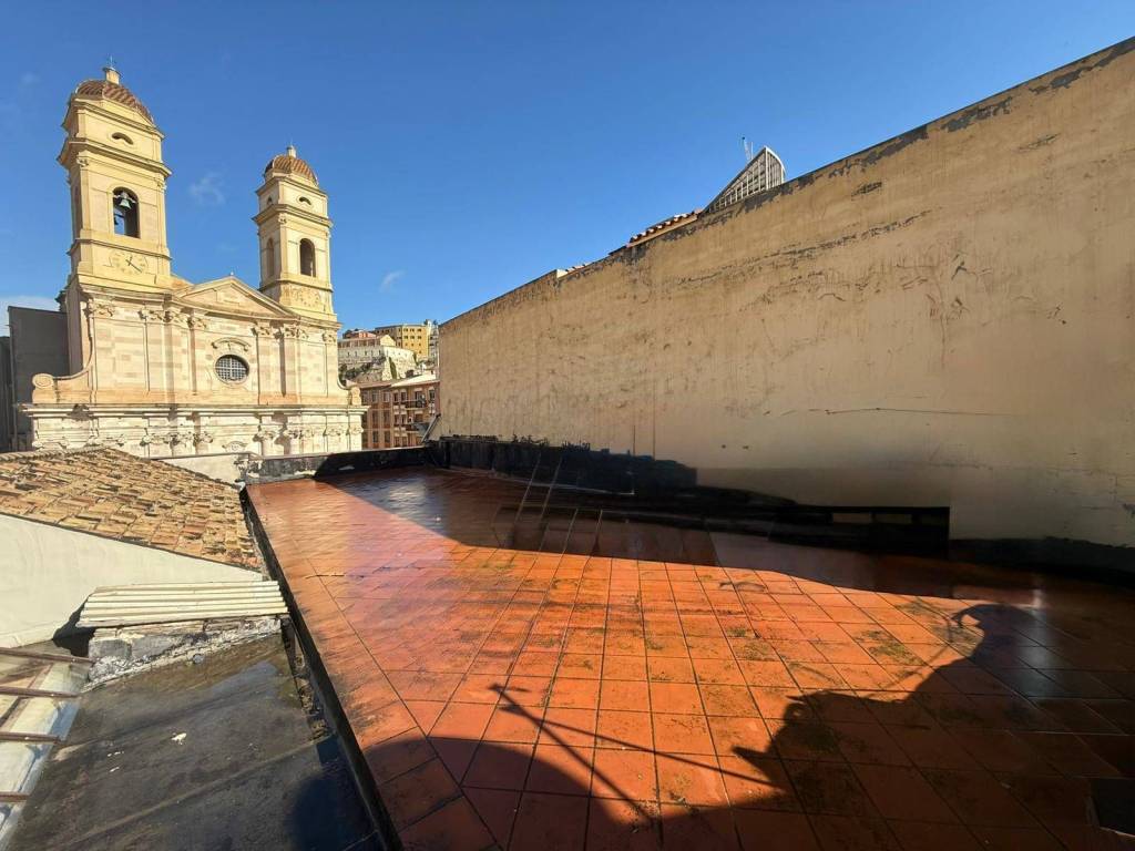 Appartamento a Cagliari in Via Azuni - Foto 2