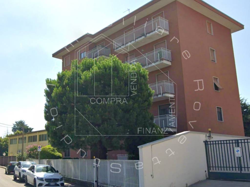 Appartamento a Busto arsizio in Via Vizzola Ticino, 12 - Foto 2