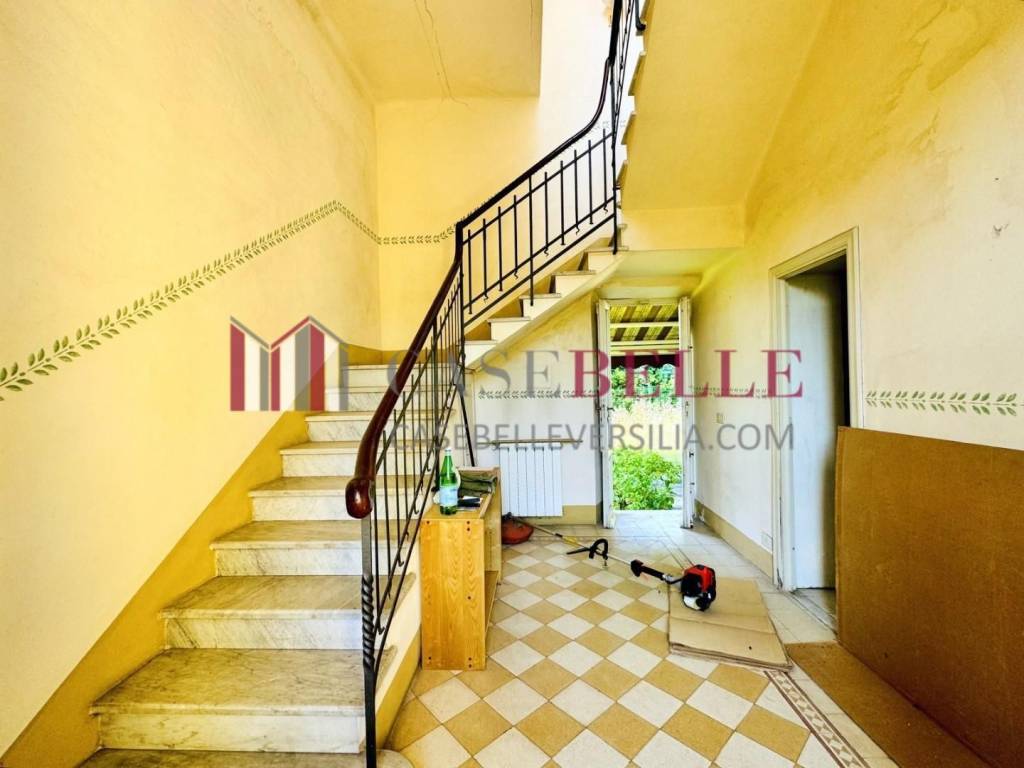 Villa a Camaiore in Viale Cristoforo Colombo, - Foto 2