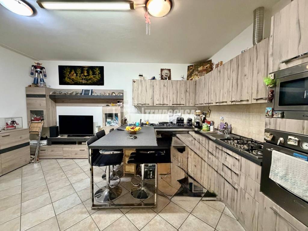 Appartamento a Parabiago in Via Cortina - Foto 4