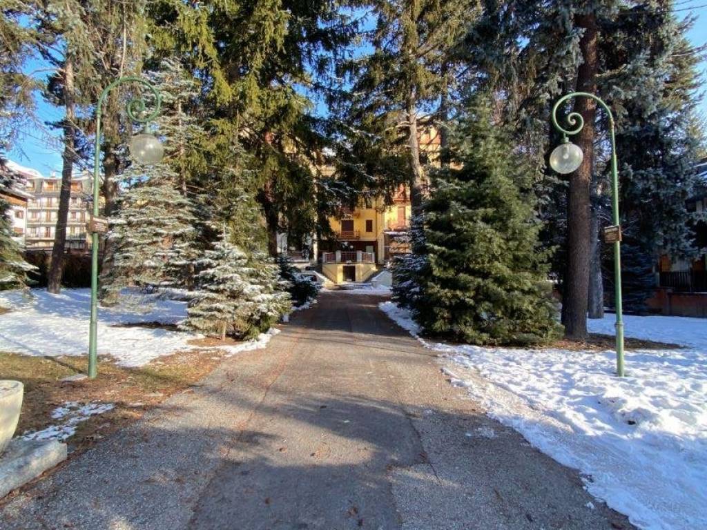 Appartamento a Bardonecchia in Via Giuseppe Francesco Medail, 43 - Foto 3