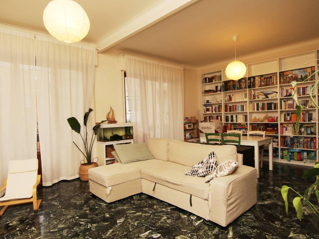 Appartamento a Genova in Via Santa Chiara, 4 - Foto 2