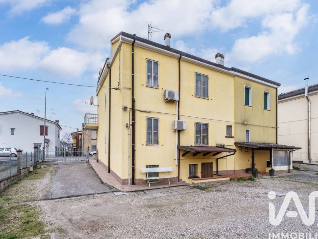 Villa a Vigarano mainarda in Via Mantova, 174 - Foto 2