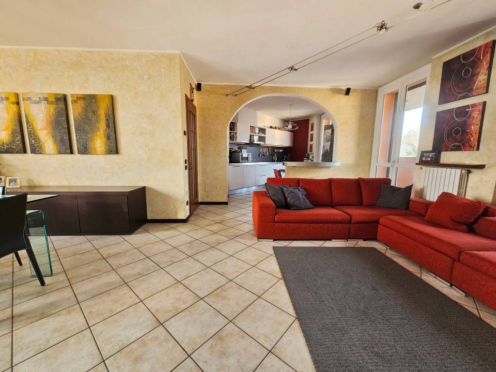 Appartamento a Saronno in Via Brianza, 18 - Foto 3