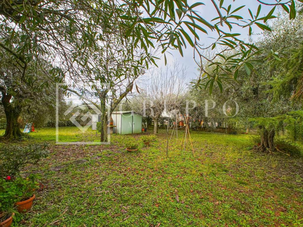 Villa a Genzano di roma in Via Augusto, 62 - Foto 3