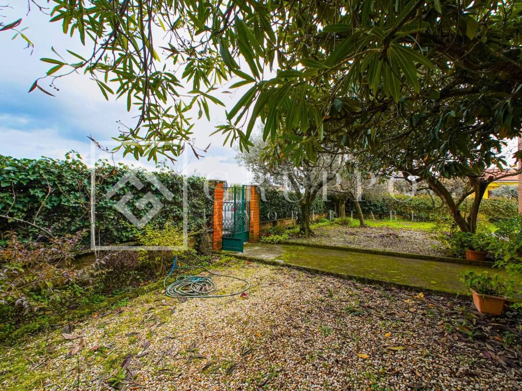Villa a Genzano di roma in Via Augusto, 62 - Foto 4