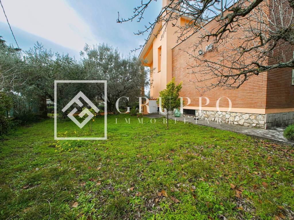 Villa a Genzano di roma in Via Augusto, 62 - Foto 5