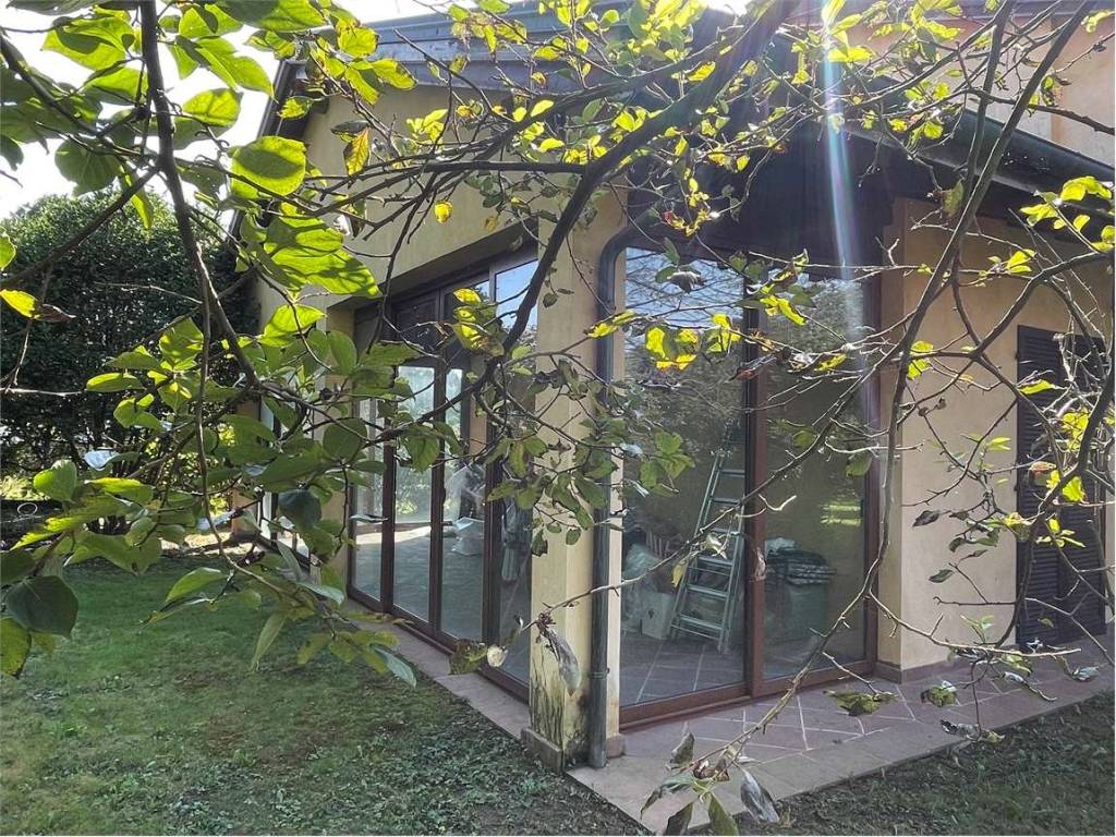 Villa a Agrate conturbia in Via Roma - Foto 4