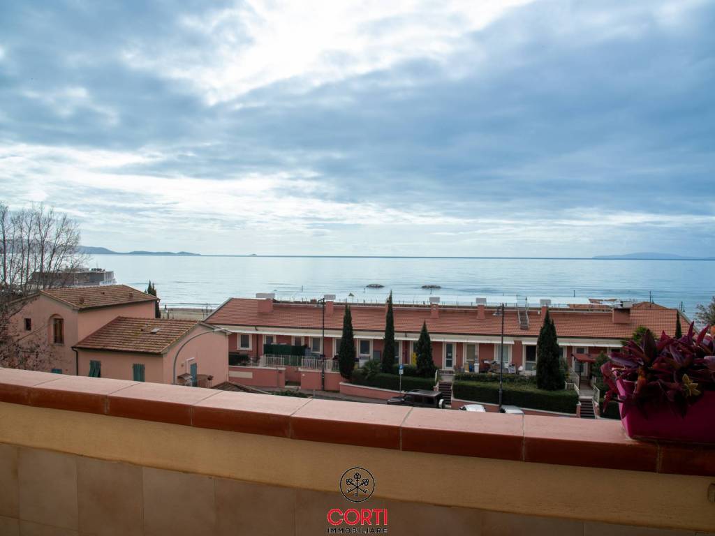 Appartamento a Follonica in Via Serri - Foto 2