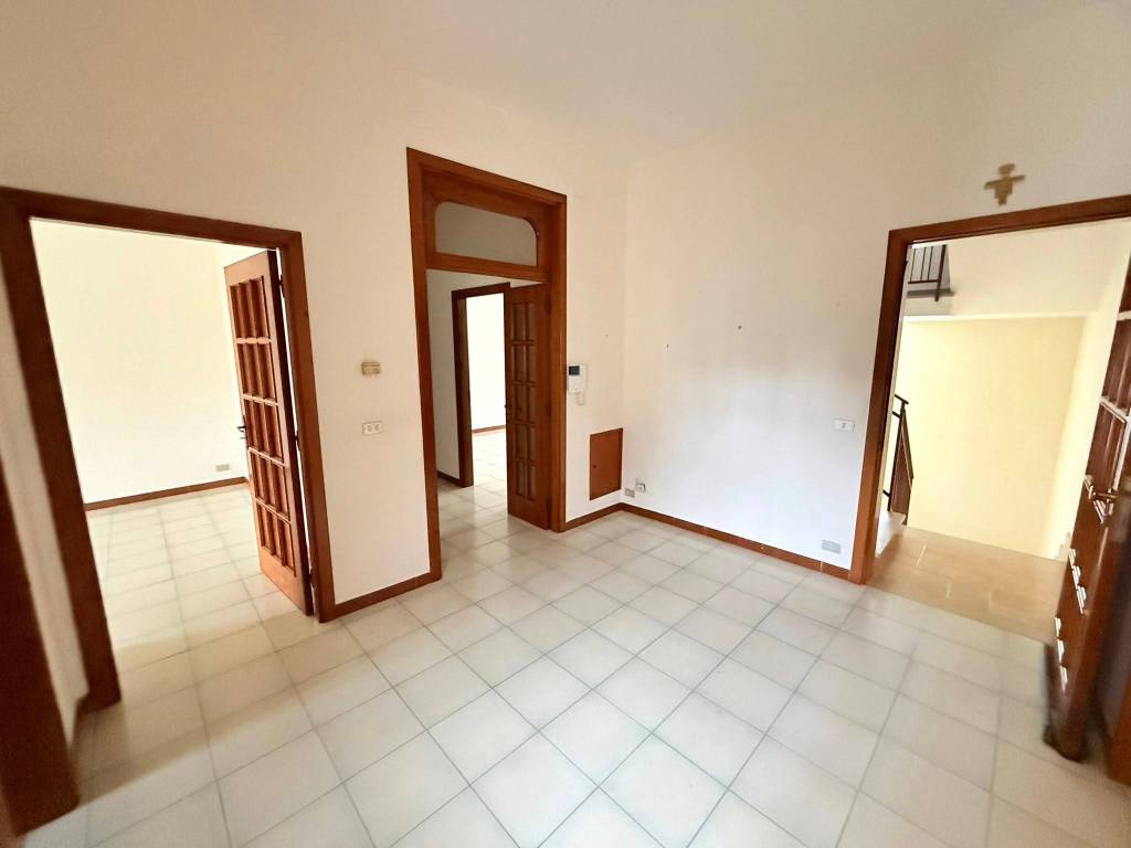 Casa indipendente a Cassano delle murge in Via Carmelo Colamonico - Foto 4