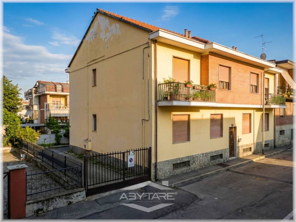 Appartamento a Nichelino in Via dei Mille, 18 - Foto 2