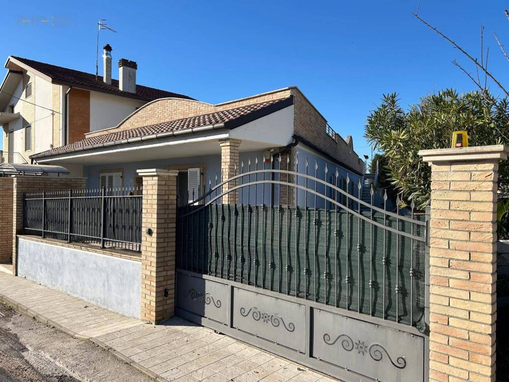 Villa a San benedetto del tronto in via Moncalieri, 13 - Foto 2