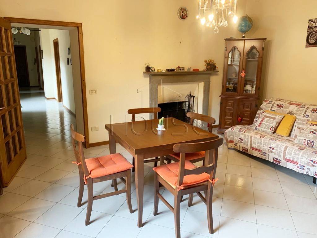 Appartamento a Sansepolcro in Piazza Torre di Berta Sansepolcro, AR - Foto 5