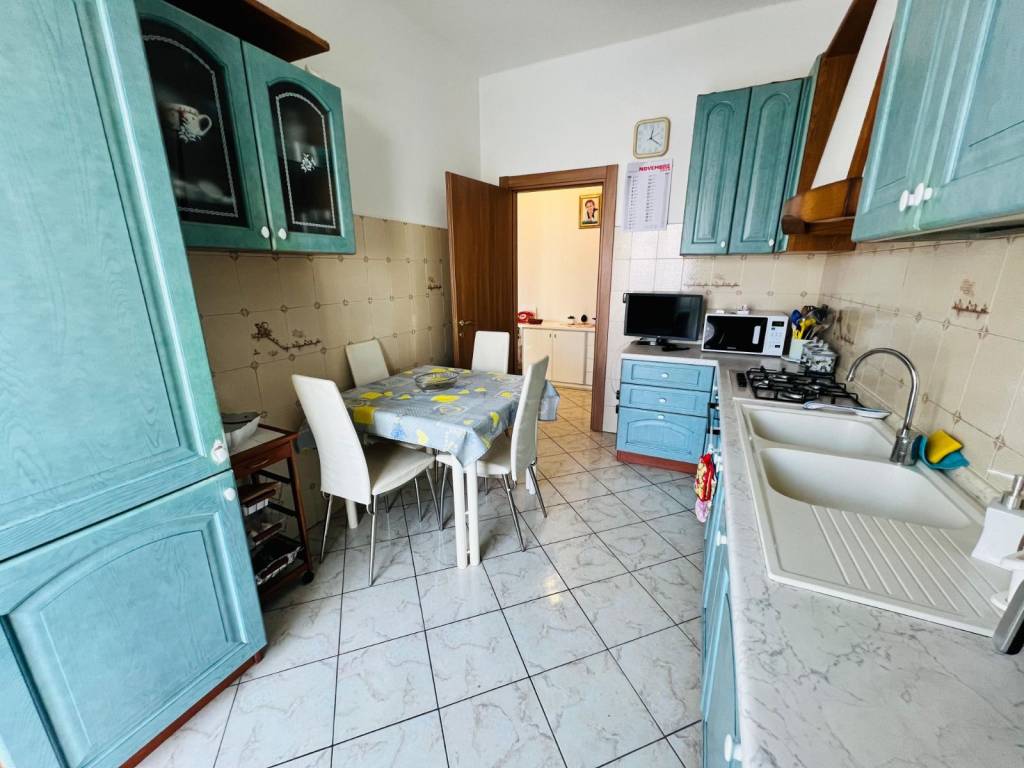Appartamento a Imperia in Via Ludovico Giordano, 6 - Foto 2