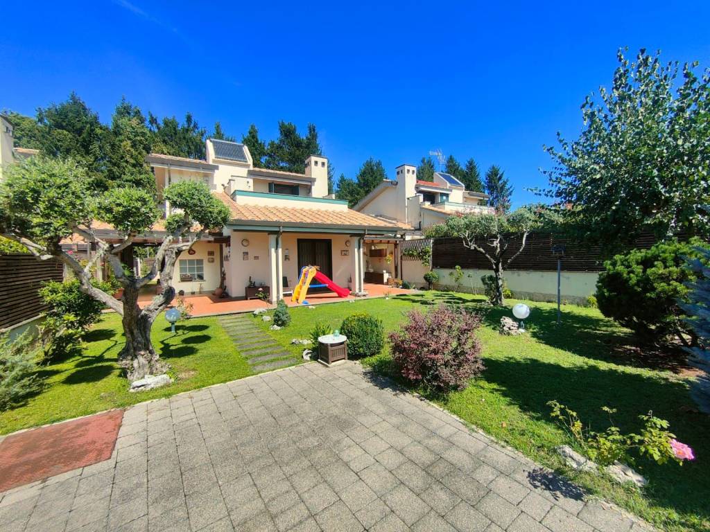 Villetta a schiera a Lariano in Via Mater Dei - Foto 2