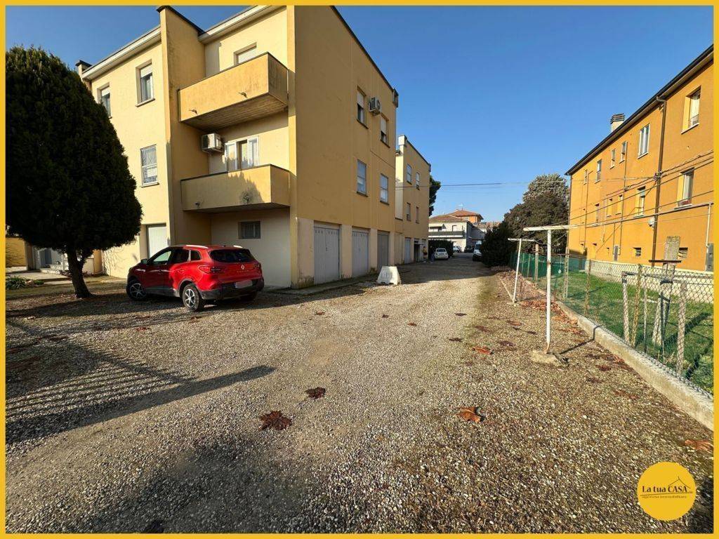 Box / garage a Molinella in via circonvallazione, 36 - Foto 3