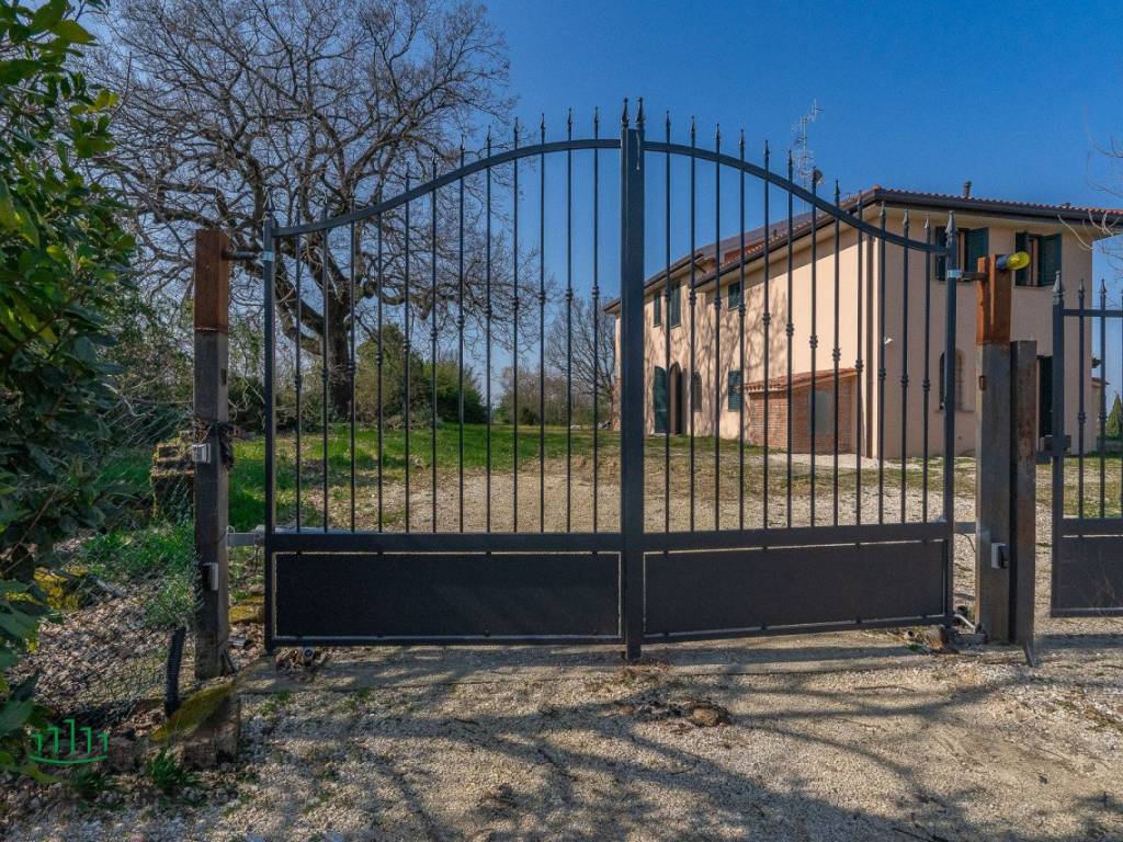 Villa a Castel san pietro terme in VIA SCORTICHETO - Foto 3