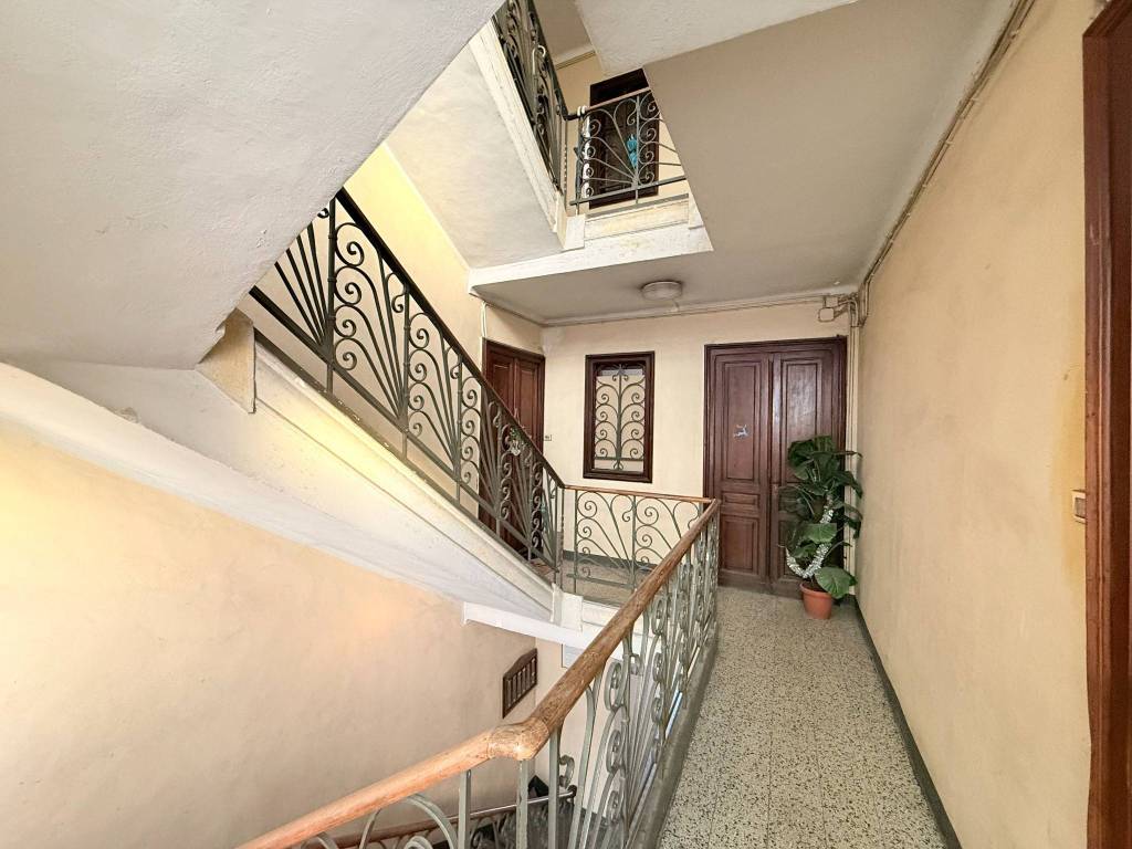 Appartamento a Moncalieri in Via Camillo Benso di Cavour, 94 - Foto 2