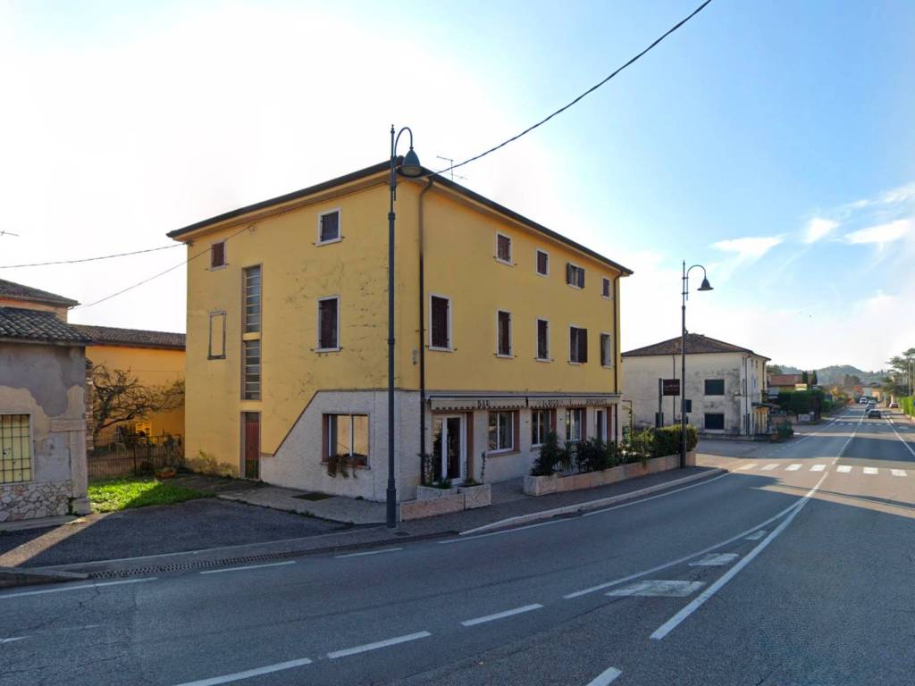 Palazzo / stabile a Cavaion veronese in Via Guglielmo Marcomi - Foto 2
