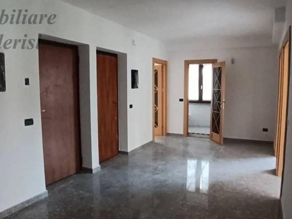 Immobile a San benedetto del tronto in Via Mario Curzi - Foto 2