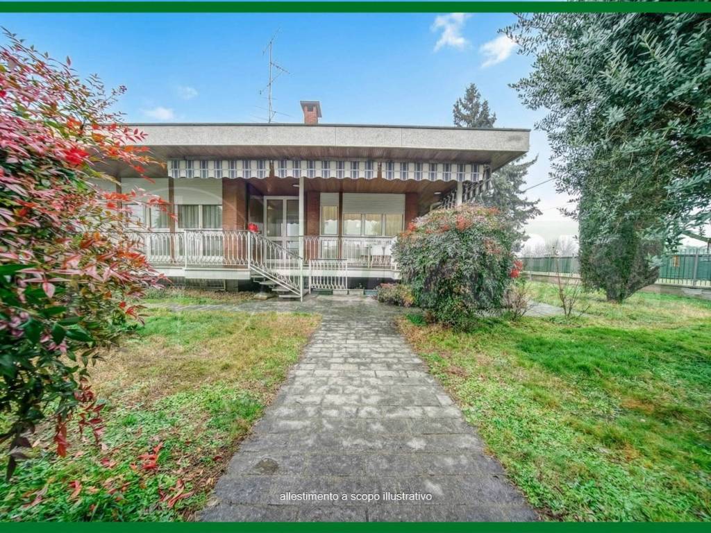 Villa a Gallarate in Via MARMOLADA (CRENNA) - Foto 2