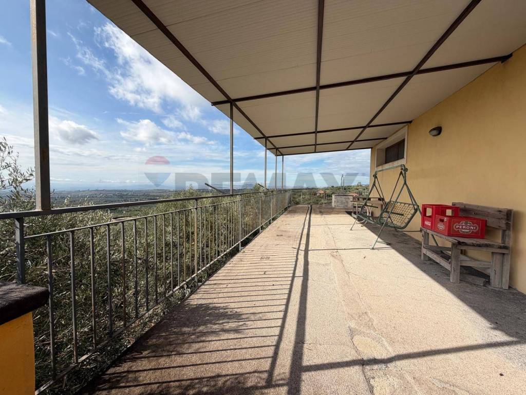 Casa indipendente a Belpasso in CONTRADA RUBINO - Foto 3