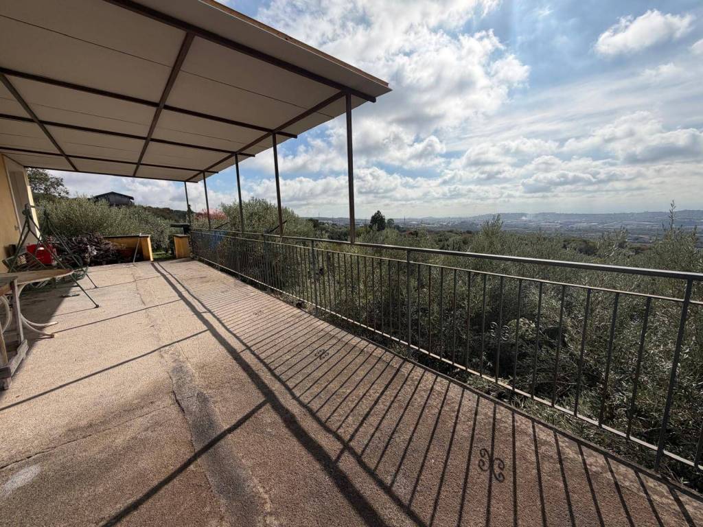 Casa indipendente a Belpasso in CONTRADA RUBINO - Foto 4