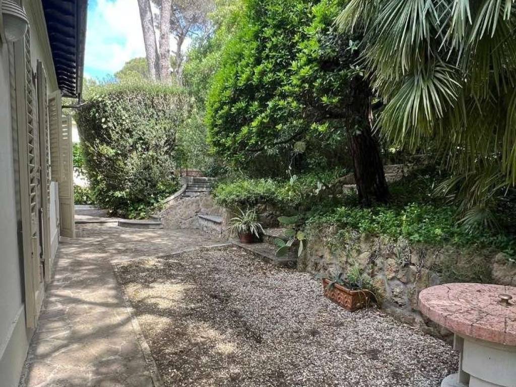 Villa a Livorno in Via Benvenuto Benvenuti - Foto 3