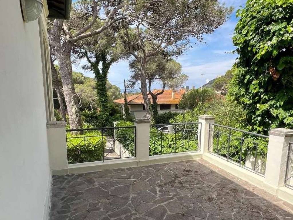 Villa a Livorno in Via Benvenuto Benvenuti - Foto 4