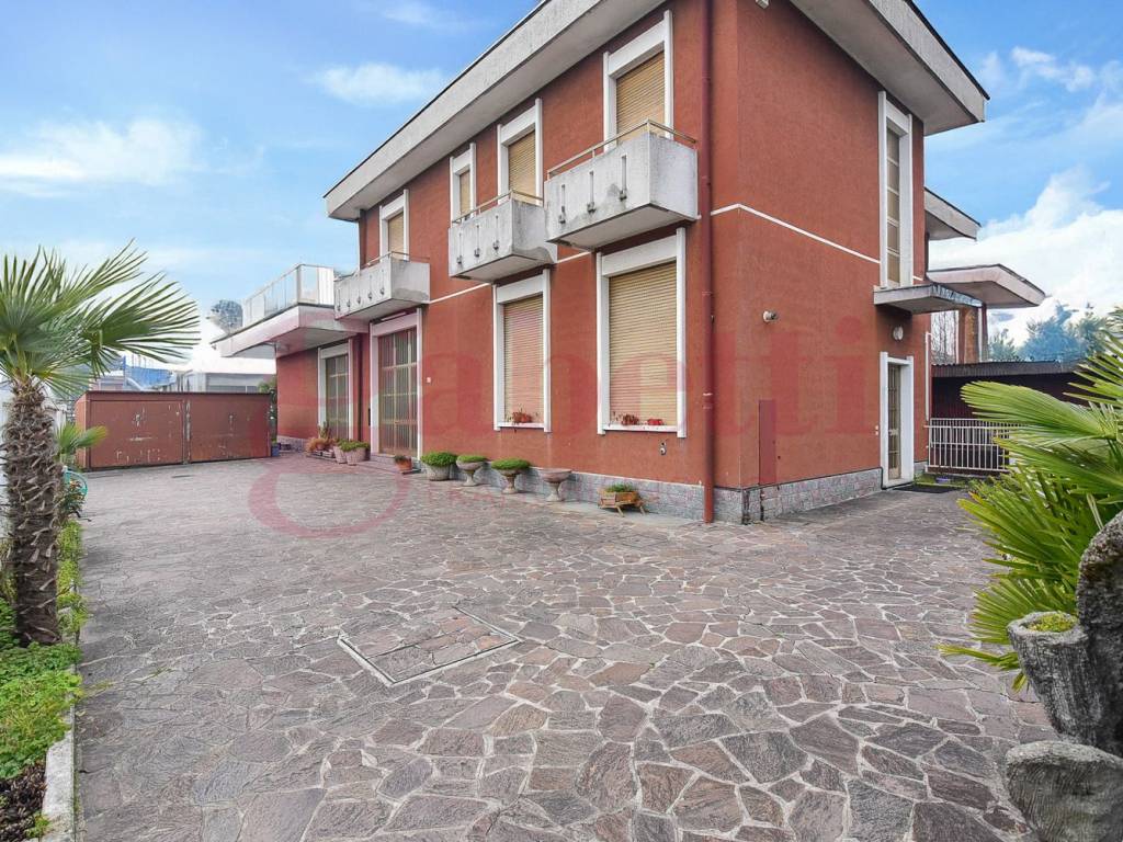 Villa a Cabiate in Via 25 Aprile - Foto 2