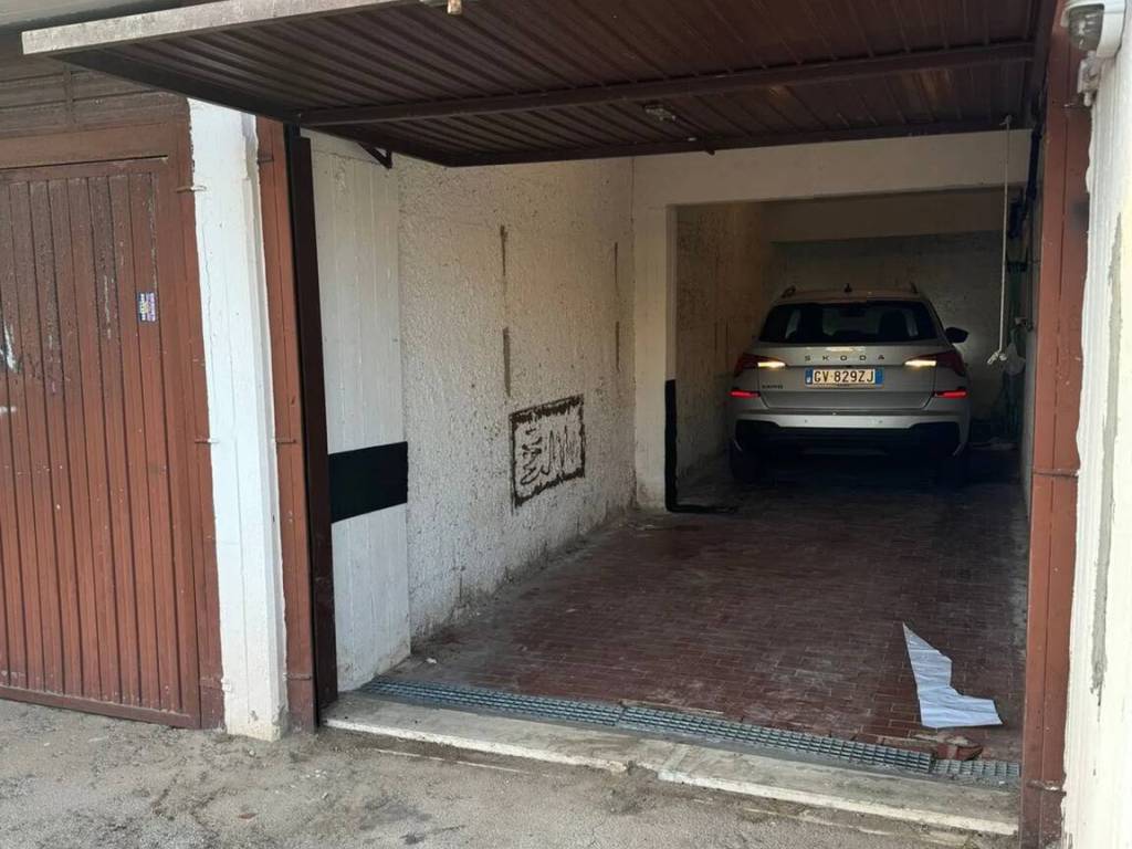 Box / garage a Anzio in Via Degli Oleandri S.N.C. - Foto 2