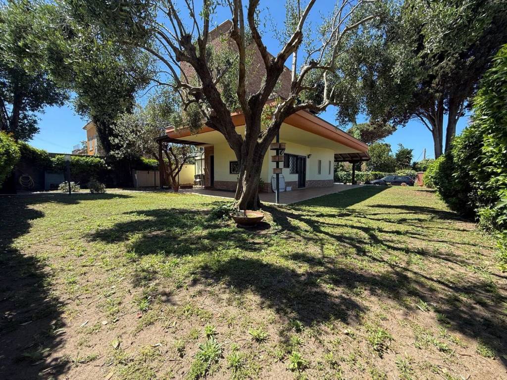 Villa a Anzio in Via Maia - Foto 3