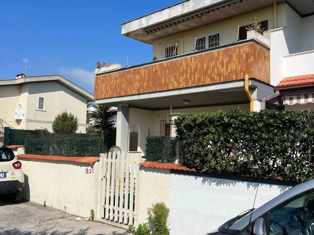 Appartamento a Anzio in Via Di Valle Schioia, 122 - Foto 2