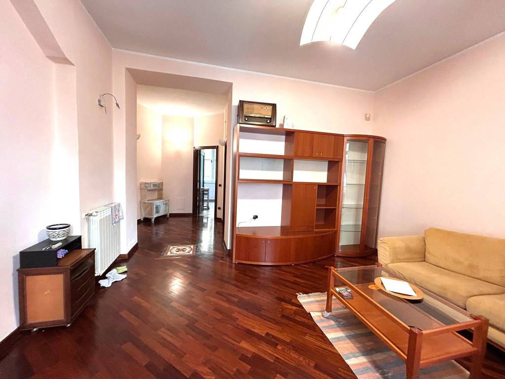 Appartamento a Napoli in Via Benedetto Croce - Foto 3