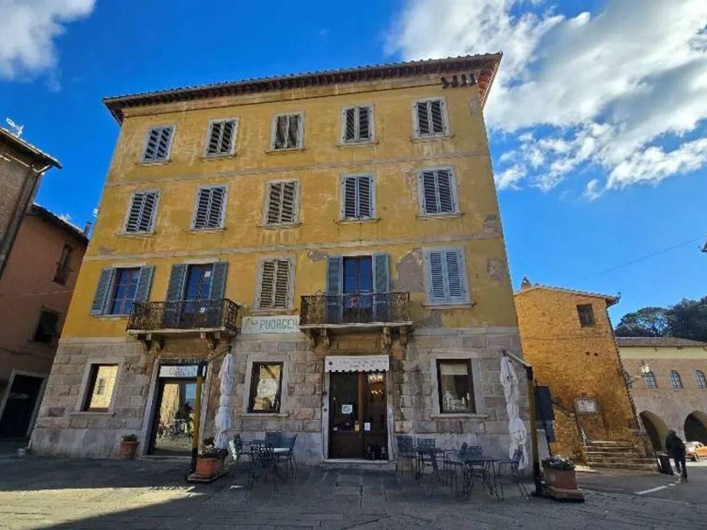 Appartamento a Massa marittima in Piazza Giuseppe Garibaldi, 18 - Foto 2