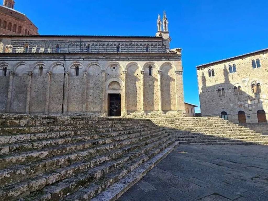 Appartamento a Massa marittima in Piazza Giuseppe Garibaldi, 18 - Foto 3