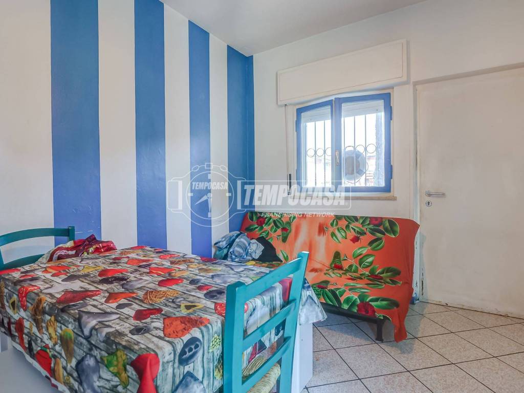 Appartamento a Castelletto sopra ticino in Via Lago Maggiore - Foto 5