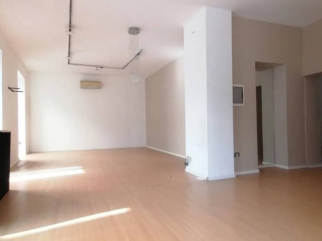 Immobile a Comiso in Corso Umberto I° - Foto 2