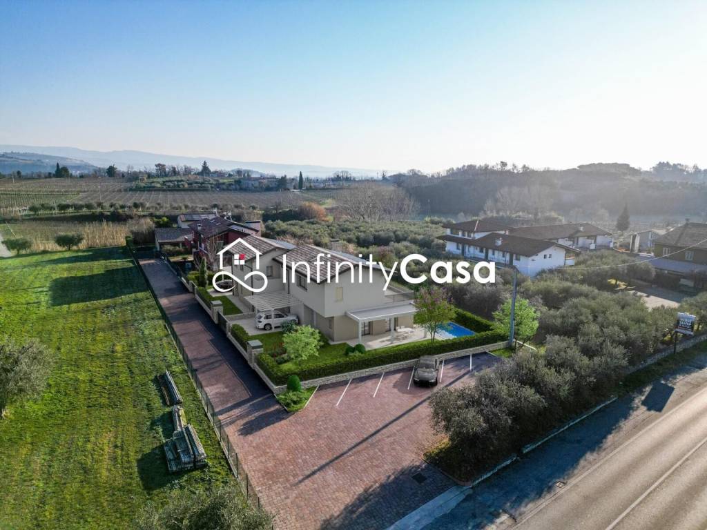 Villa a Cavaion veronese in località alpi - Foto 2