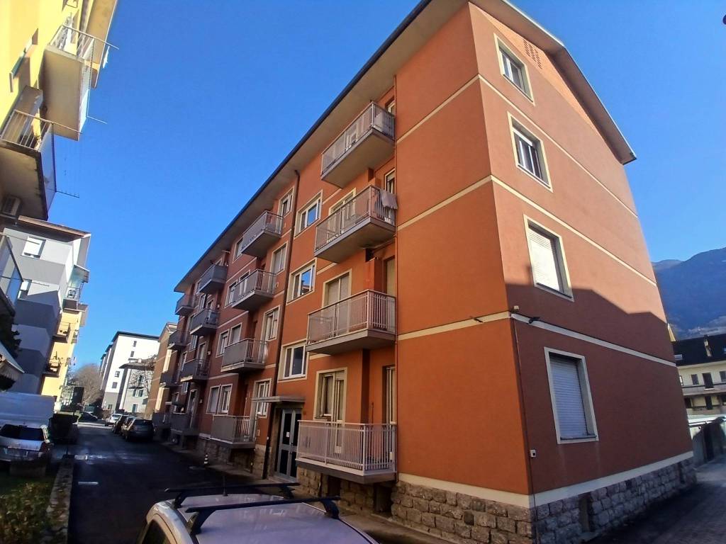 Appartamento a Sondrio in Via Ezio Vanoni, 70 - Foto 2