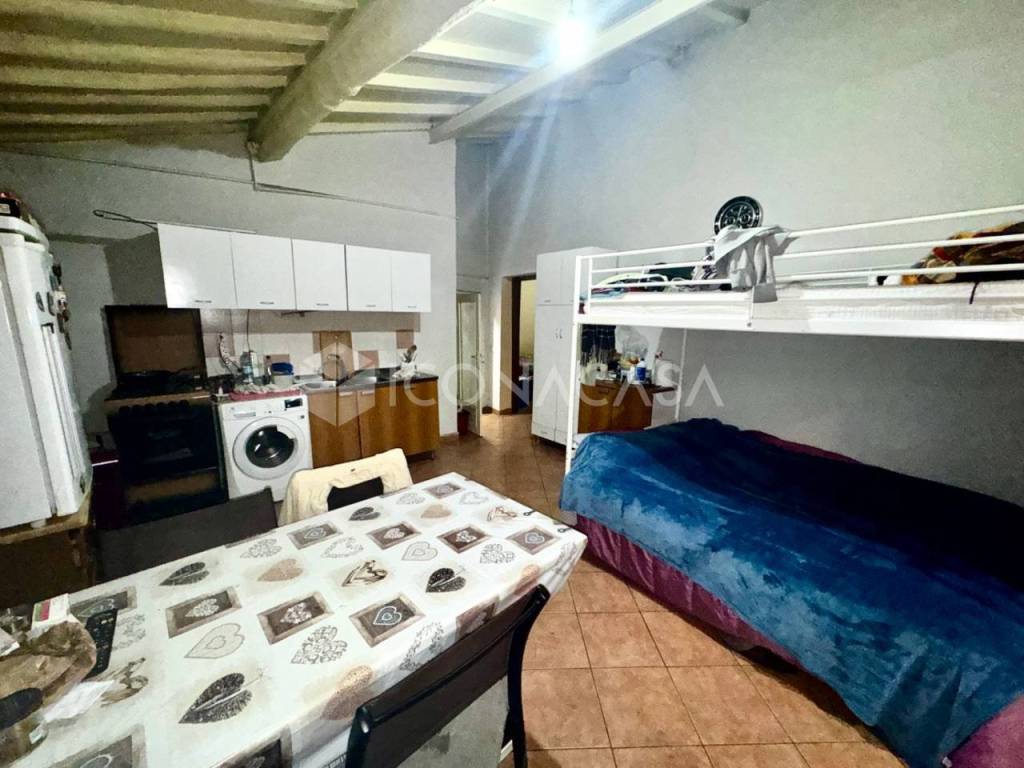 Appartamento a Buti in Via 20 Settembre - Foto 2