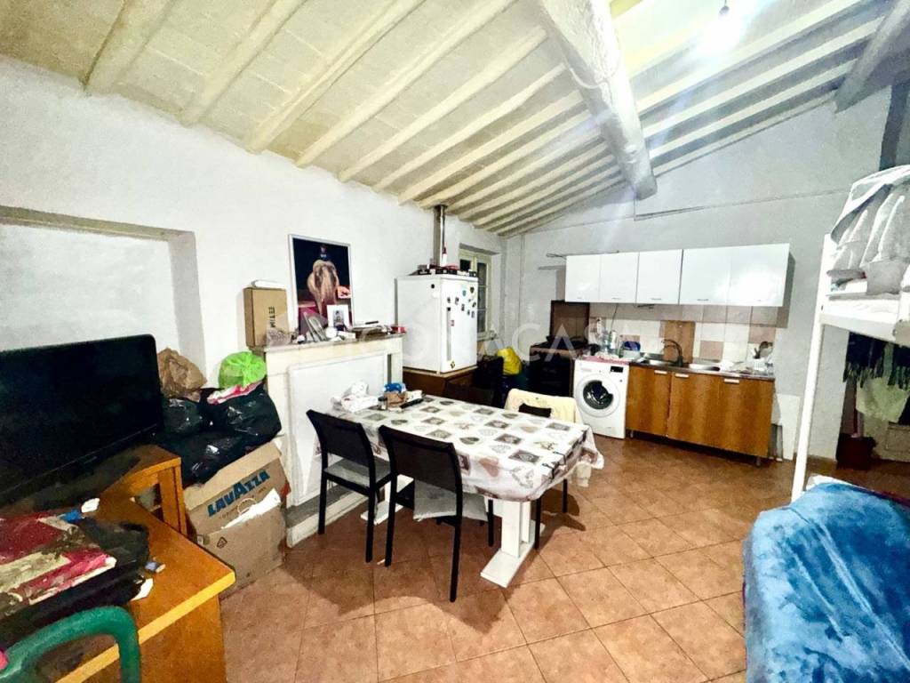 Appartamento a Buti in Via 20 Settembre - Foto 5