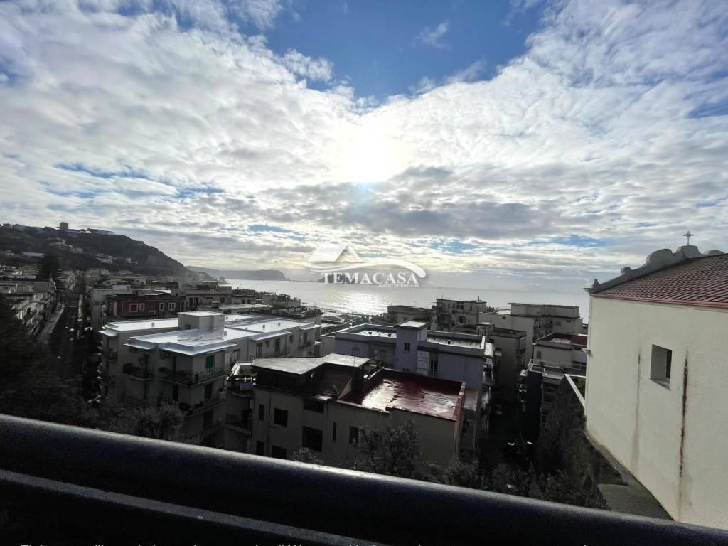 Appartamento a Pozzuoli in Via Tranvai - Foto 2