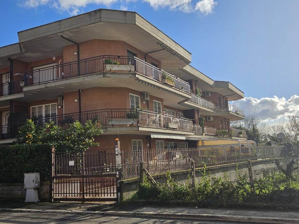 Appartamento a Genzano di roma in Via Toscana, 6 - Foto 2
