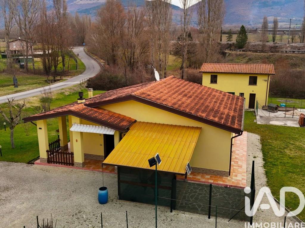 Villa a Nocera umbra in Via Montecchio, 13 - Foto 4